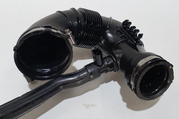 thumbnail image 2 of 2x Turbo Charge Air Hoses For Mercedes C-Class W204 200/220/250 CDI 2 of 6