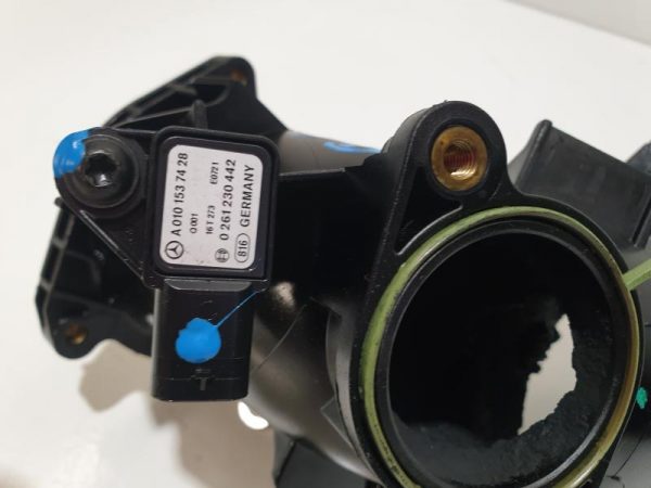 Tubo cuerpo de admision Mercedes Clase CLA 2019 2.1 CDI 136 CV Tipo motor 651930 A6510901128  A0101537428 0261230442 - Imagen 2