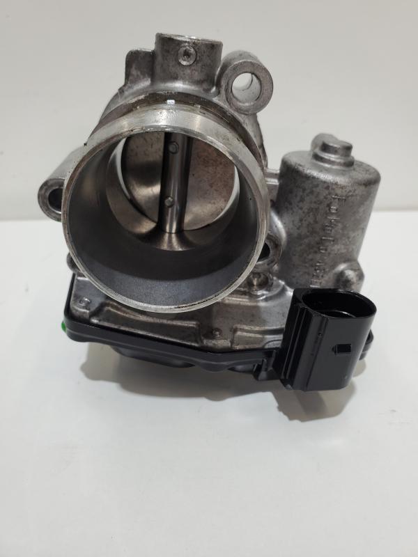 Cuerpo mariposa Ford Fiesta 2021 1.0 Ecoboost 100 CV - Imagen 5