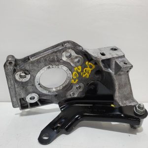 Soporte bomba de inyección Citroen C4 1.6 HDI 92 CV