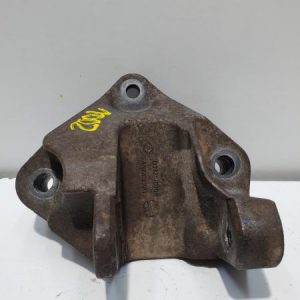 Soporte taco central Nissan Xtrail 2009 2.0 DCI 170 CV