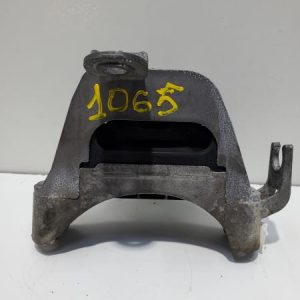 Soporte taco motor lado distribución Opel Astra 2013