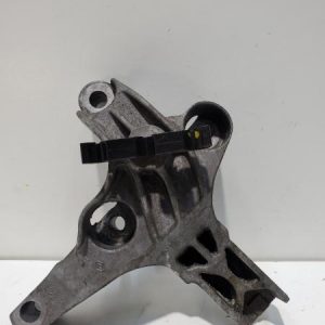 Soporte motor lado distribución Dacia Sandero Stepway 2014