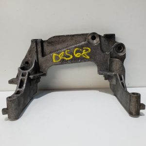 Soporte compartimento lado caja de cambios motor Fiat 500L año 2014