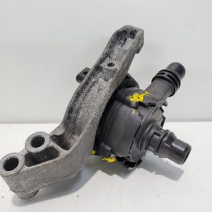 Bomba de agua auxiliar Mercedes GLC W253 2019